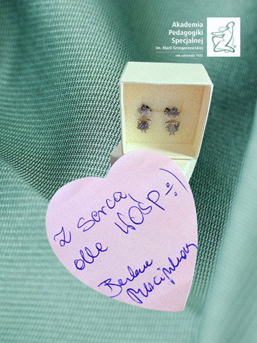 Mała złośnica kolczyki.jpg